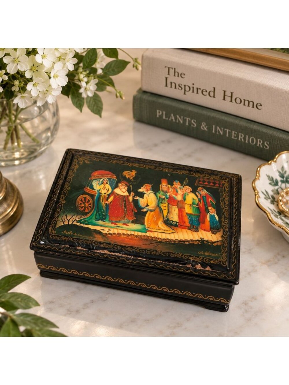 Vintage Russian Lacquer Hand Painted Trinket Wood Box 4x2.5x1.5in Signed 1995